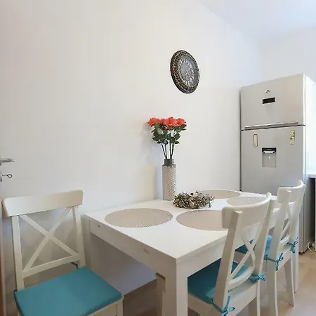 Apartamet Alpha Апартаменти